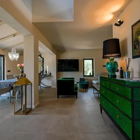 Radiant And Secluded With Pool Rovinj