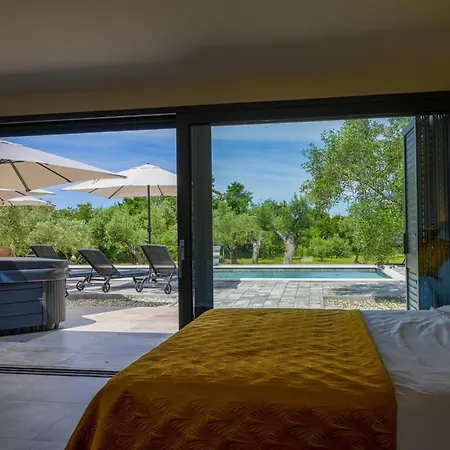 Radiant And Secluded With Pool * Rovinj