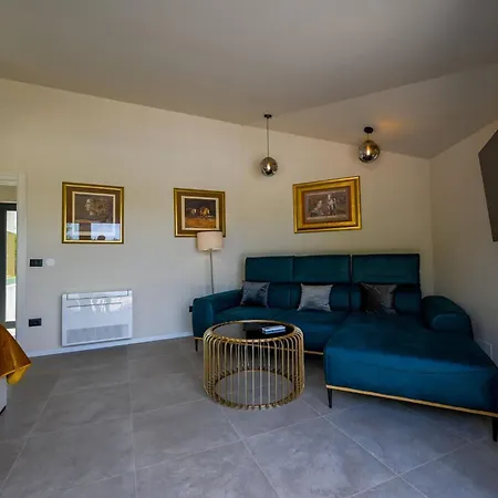 Radiant And Secluded With Pool * Rovinj